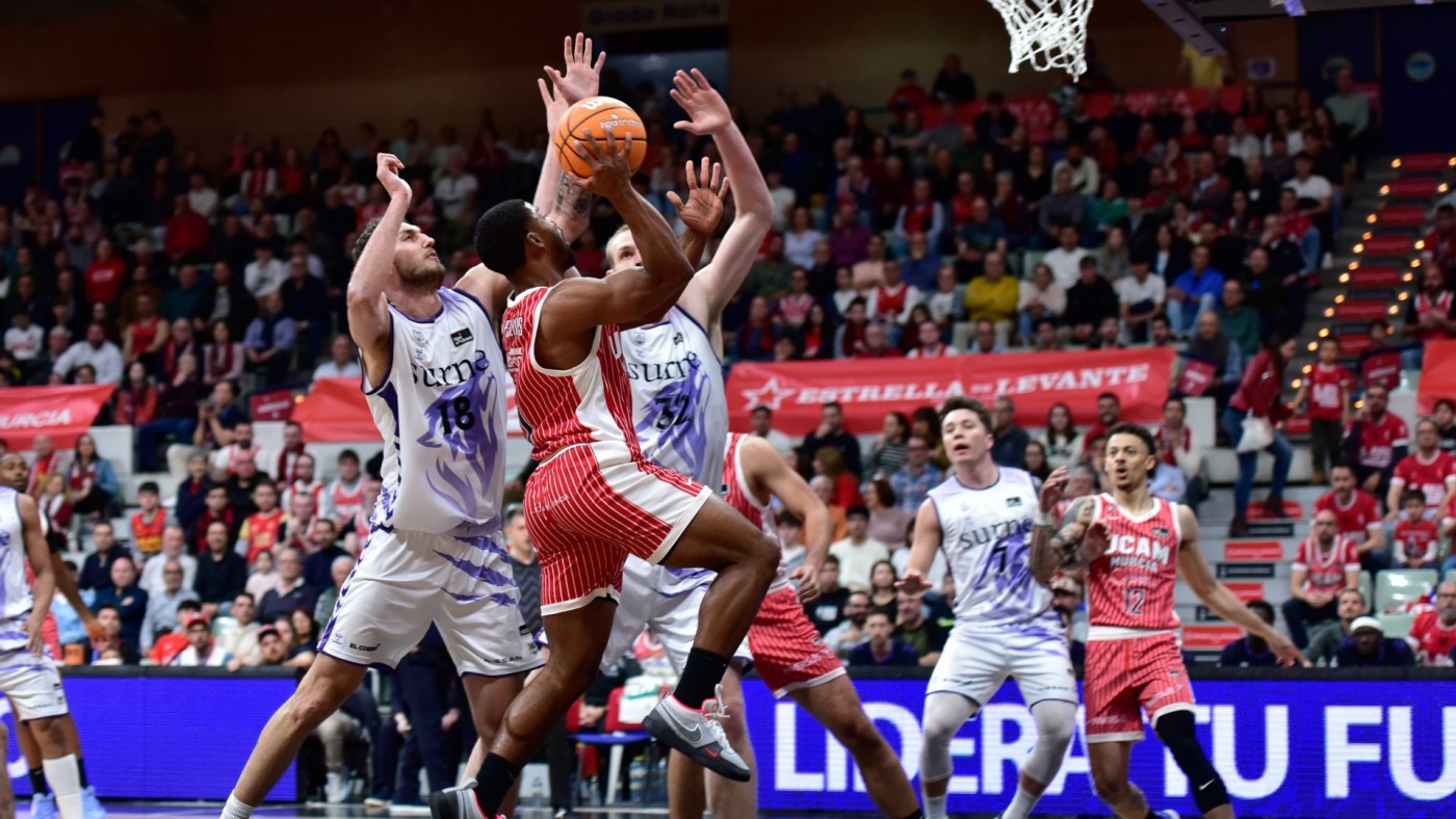 El UCAM no falla ante los devotos del Palacio (100-81)