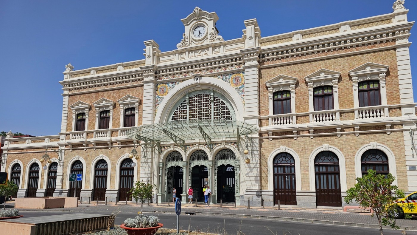 ADIF termina la rehabilitación de la estación de tren de Cartagena