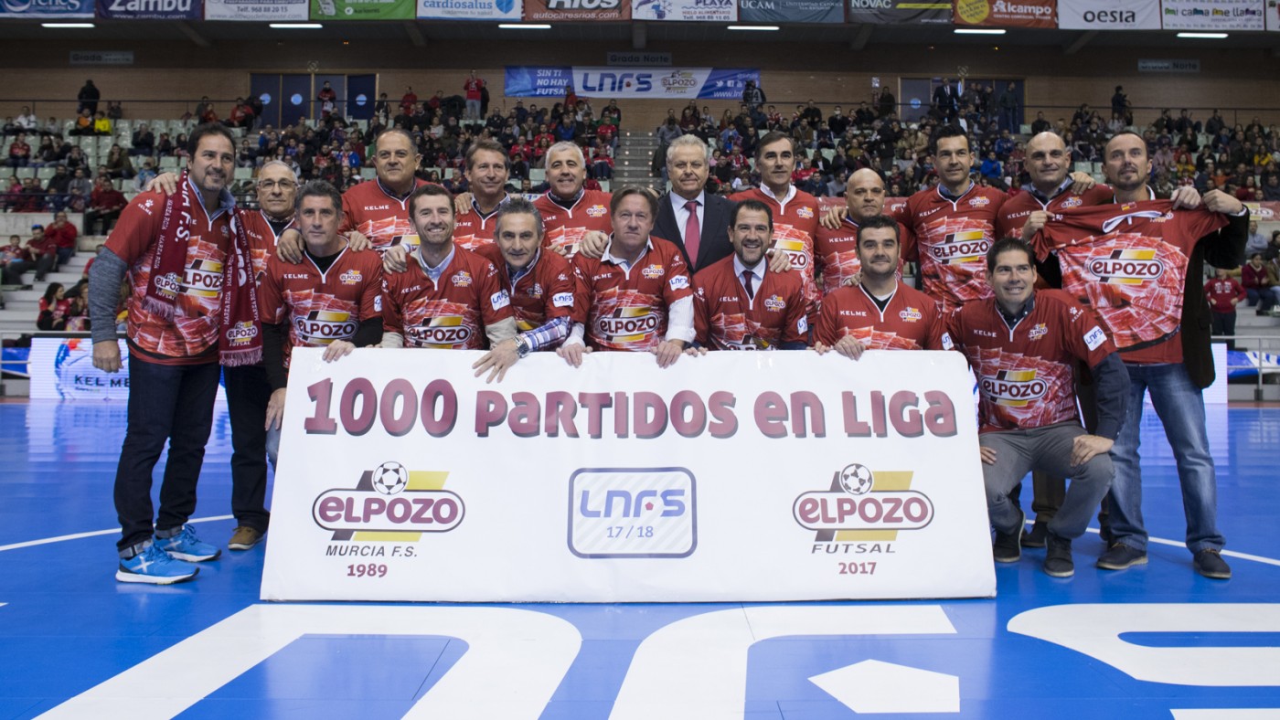 Homenaje a los jugadores históricos de ElPozo (foto: ElPozo Murcia)