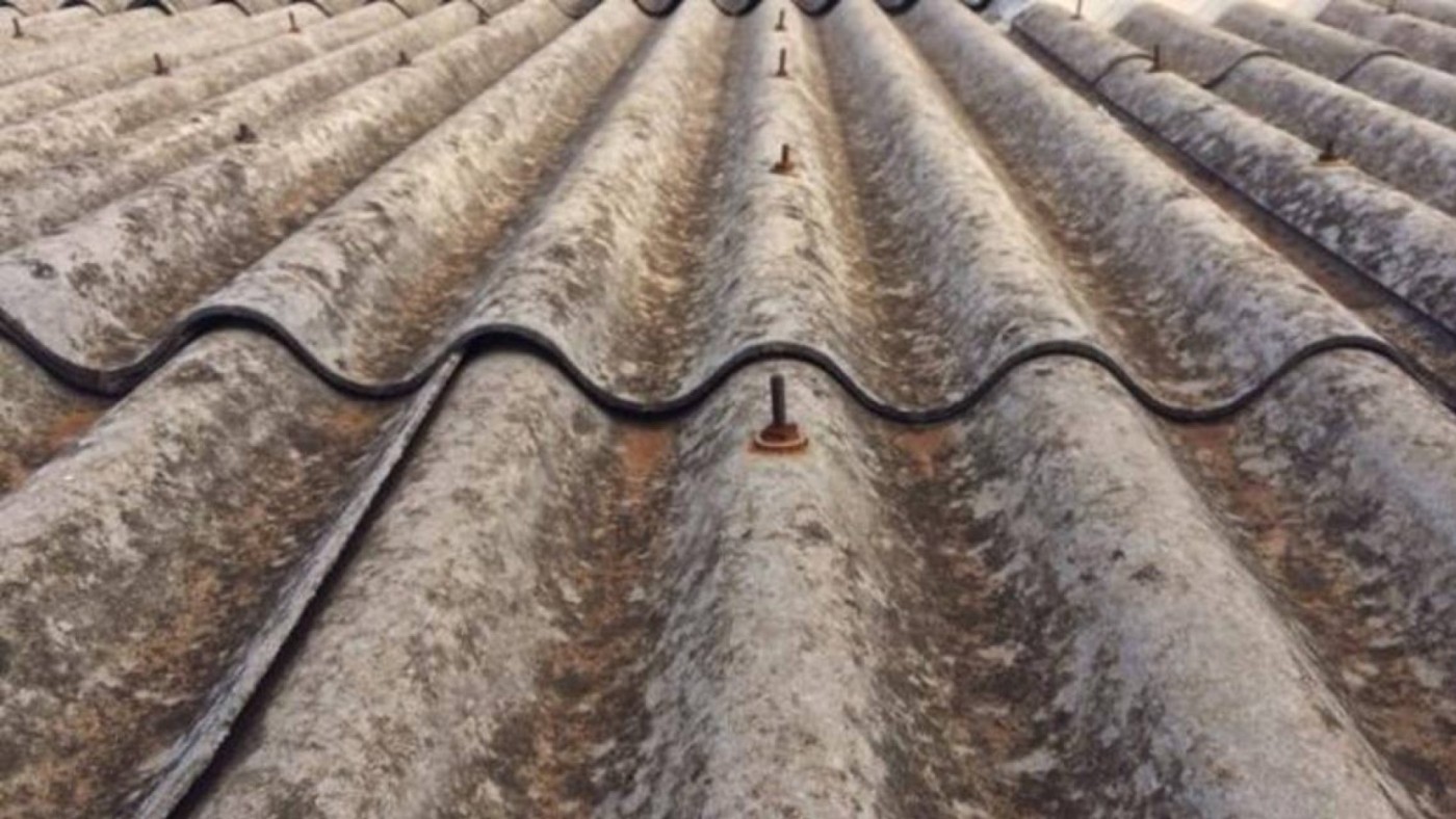 IU-Verdes denuncia el bloqueo del plan de retirada de amianto en Yecla