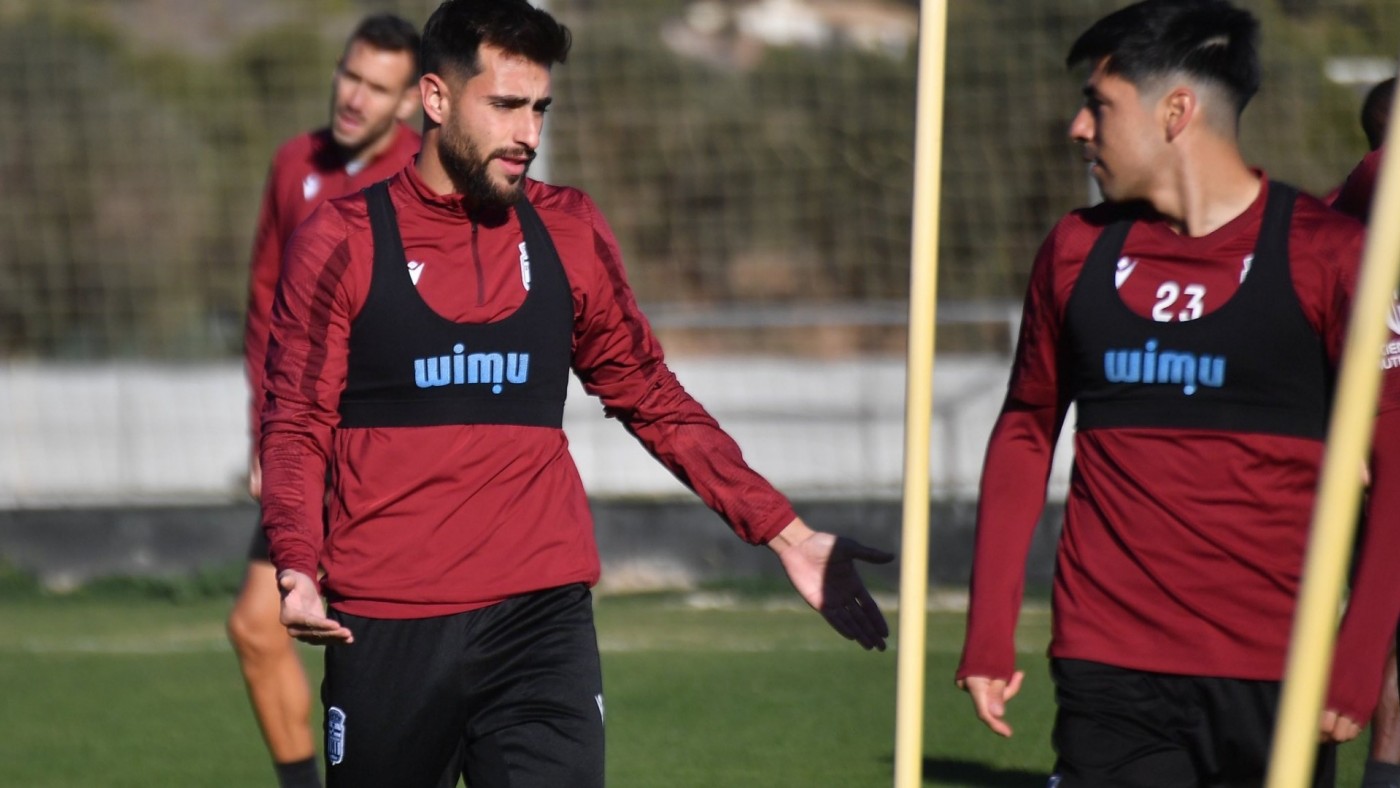 Luis Muñoz: "Tenemos que jugar cada partido como si fuera el último"
