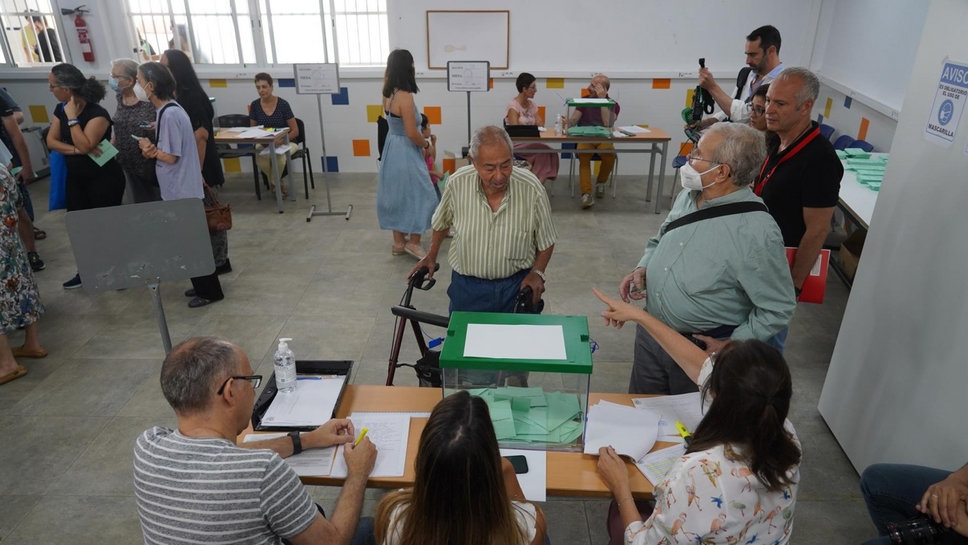 La participación alcanza el 34,25 % en Andalucía hasta 14 horas