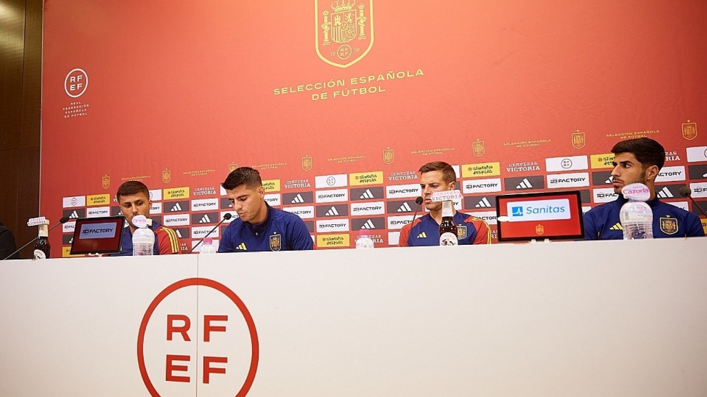 La Selección Española masculina rechaza los "comportamientos inaceptables" de Rubiales