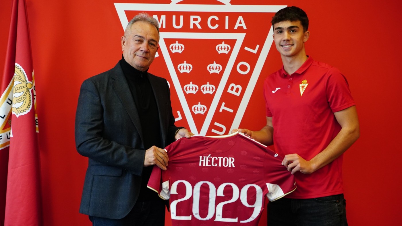 El Real Murcia renueva a Héctor Pérez hasta 2029 