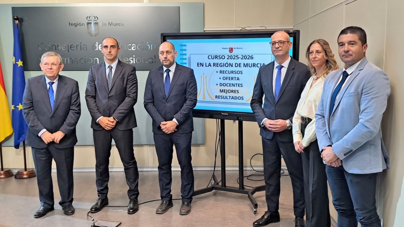 El curso escolar arranca en la Región con más de 320.000 plazas y 29.000 docentes