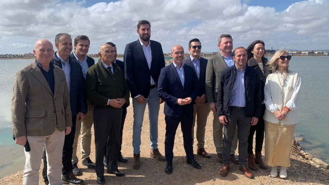 Buxadé considera una "emergencia" cambiar la Ley de Mar Menor 