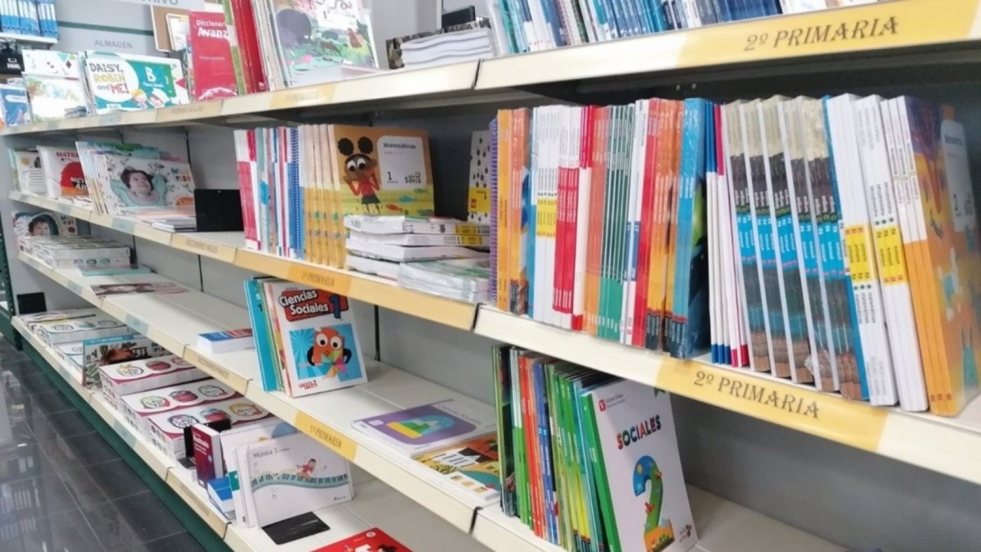 Murcia completa la gratuidad de libros de texto en la enseñanza obligatoria