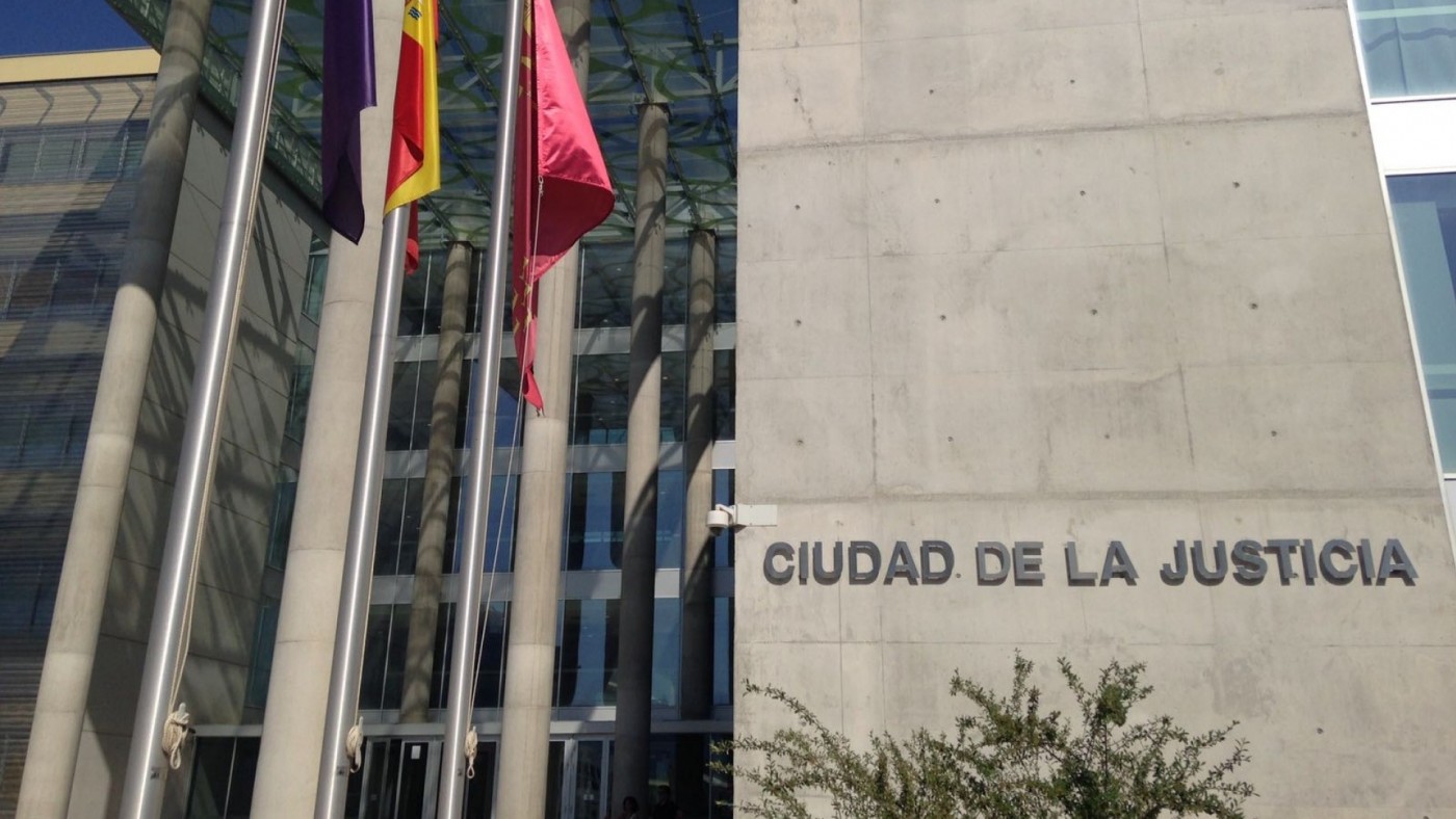 La huelga de jueces y fiscales paraliza los juzgados por segundo día en la Región