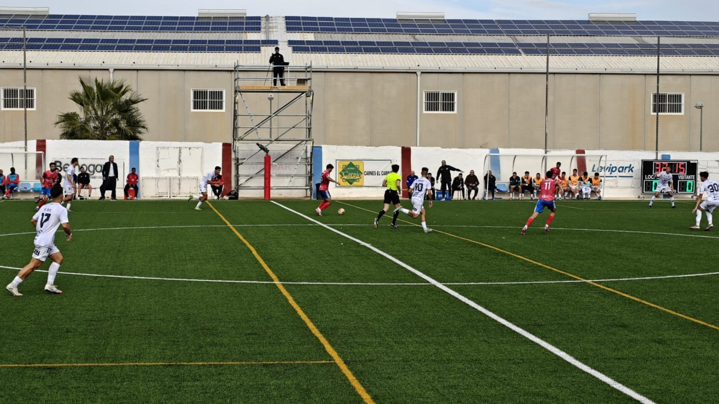 La Minera se lleva los puntos en su duelo ante el Yeclano (1-0)