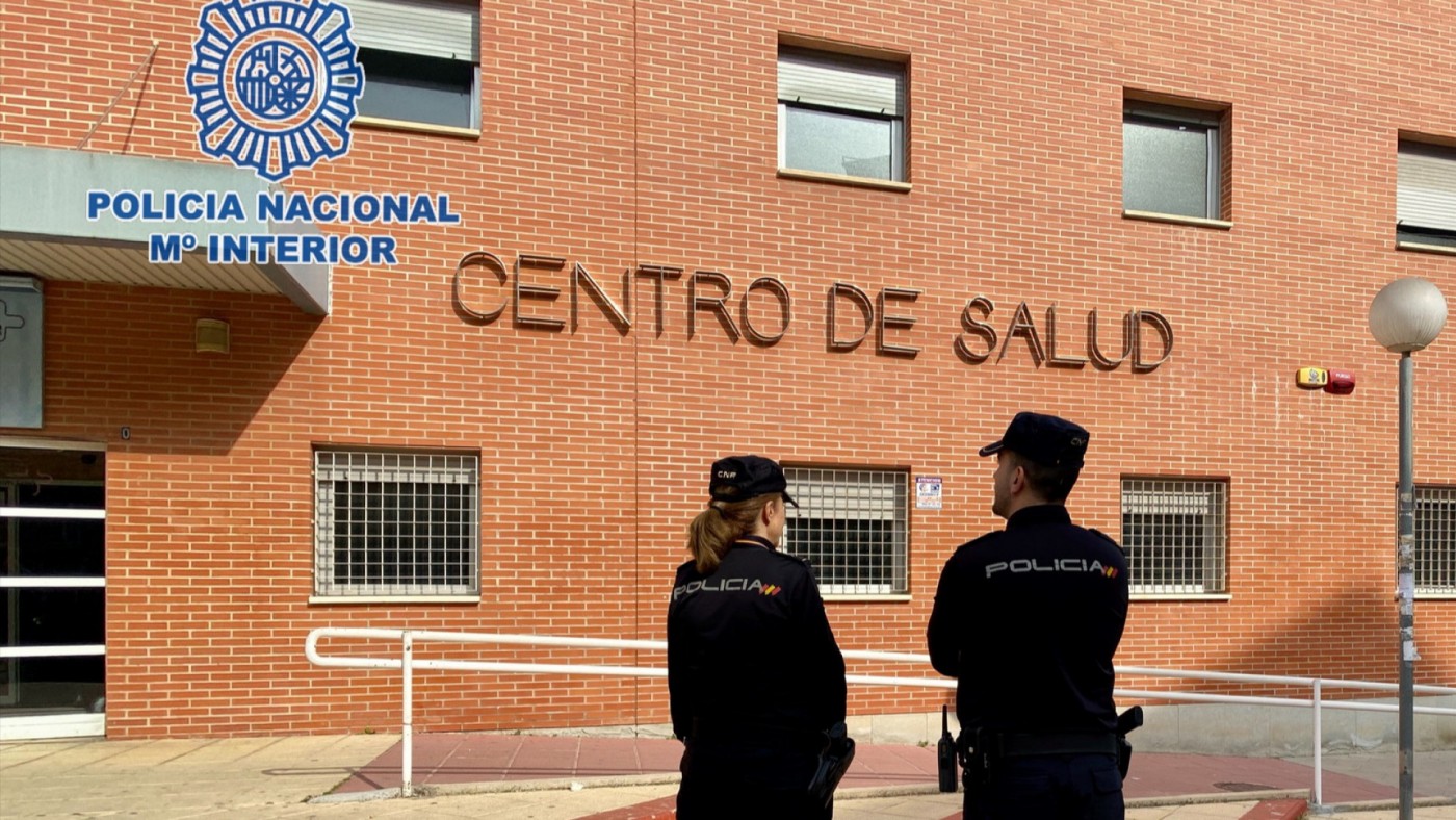 Detenido un hombre por amenazar a una doctora en un centro de salud de Murcia