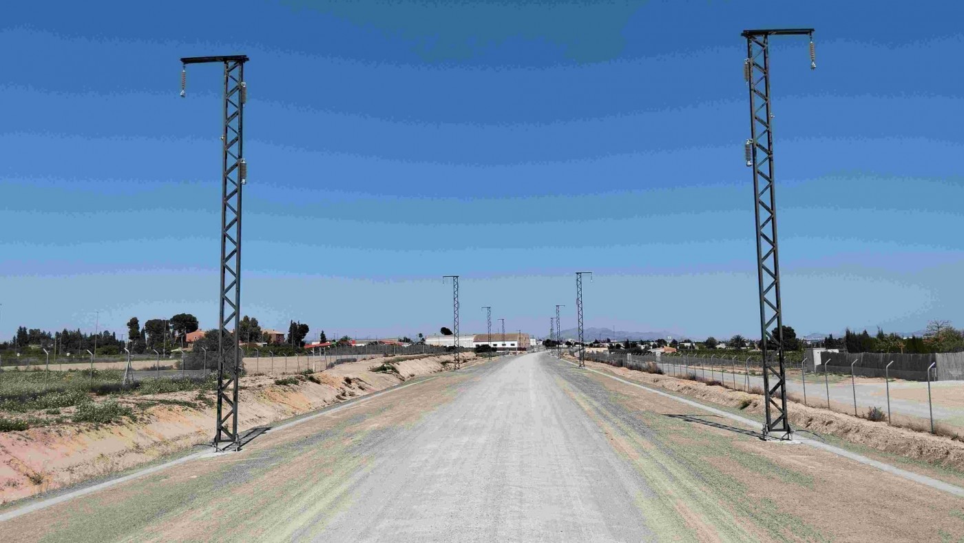 Más de 2000 postes para electrificar la línea del AVE entre Murcia y Lorca 