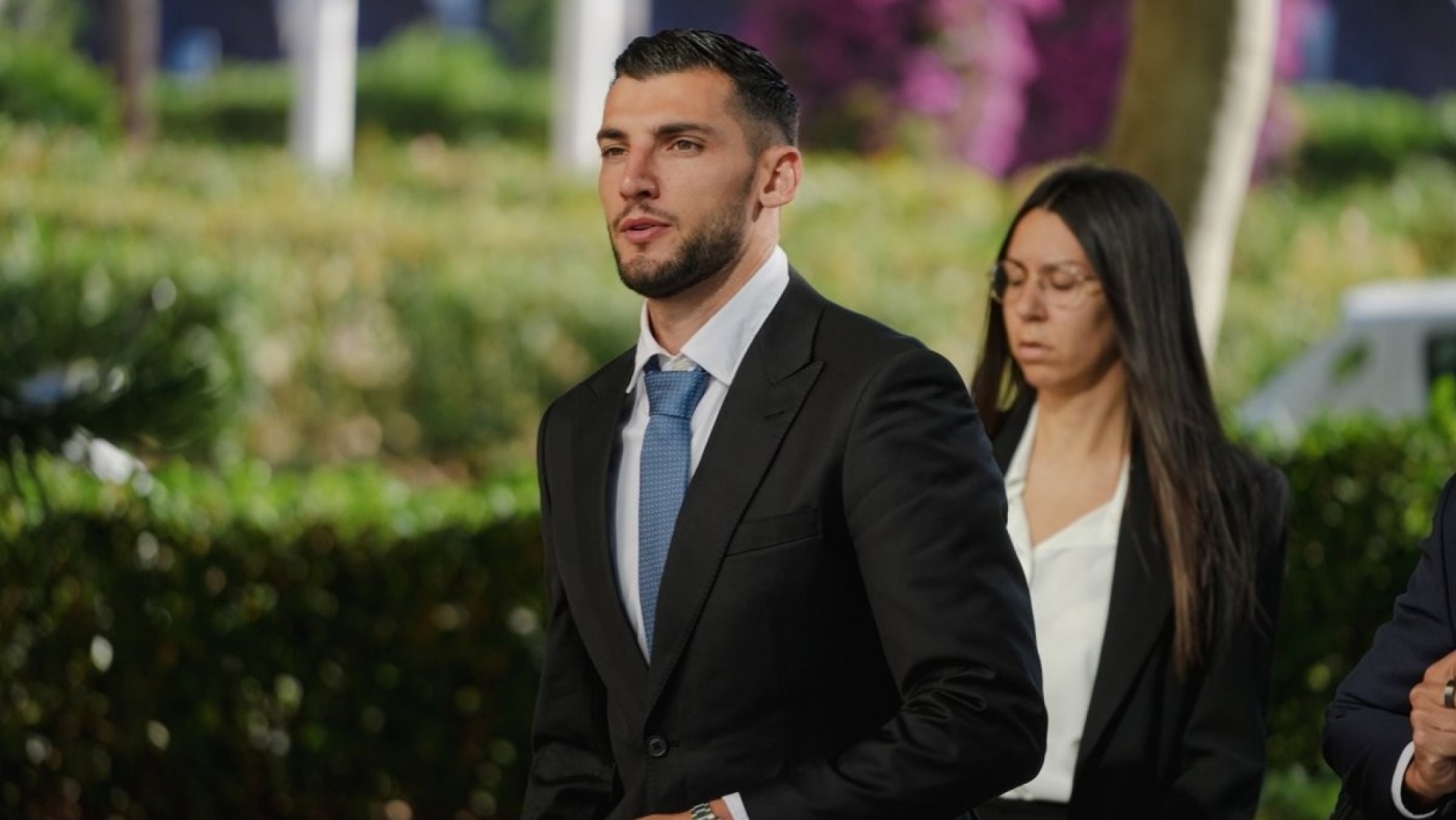 Rafa Mir, condenado a ocho años y medio de cárcel por un delito de agresión sexual y otro de lesiones