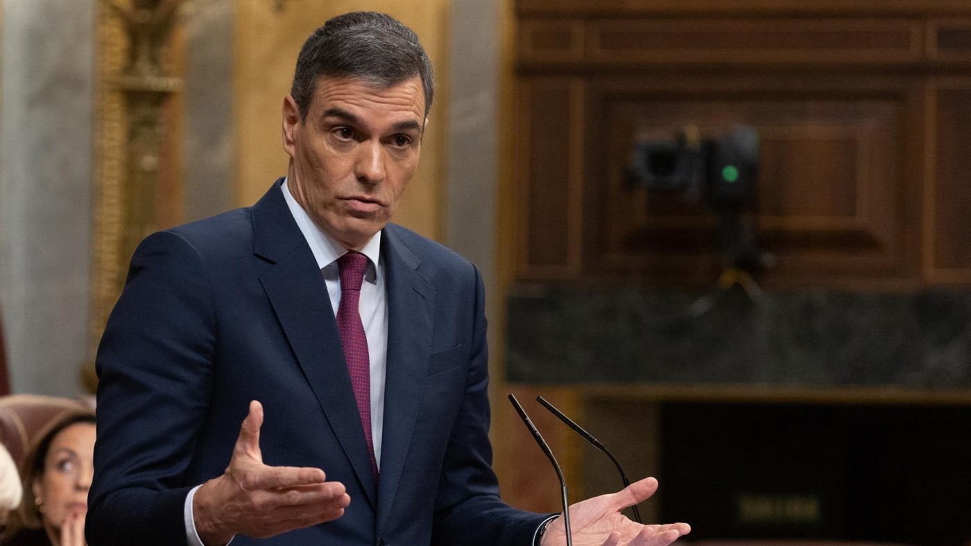 Sánchez y Planas hablan en el Congreso de las protestas de agricultores y los ataques a transportista