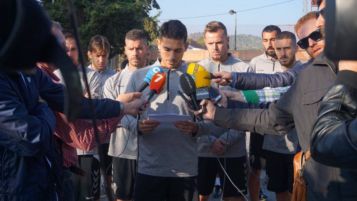 Los jugadores del Murcia agradecen el apoyo de la afición con un comunicado