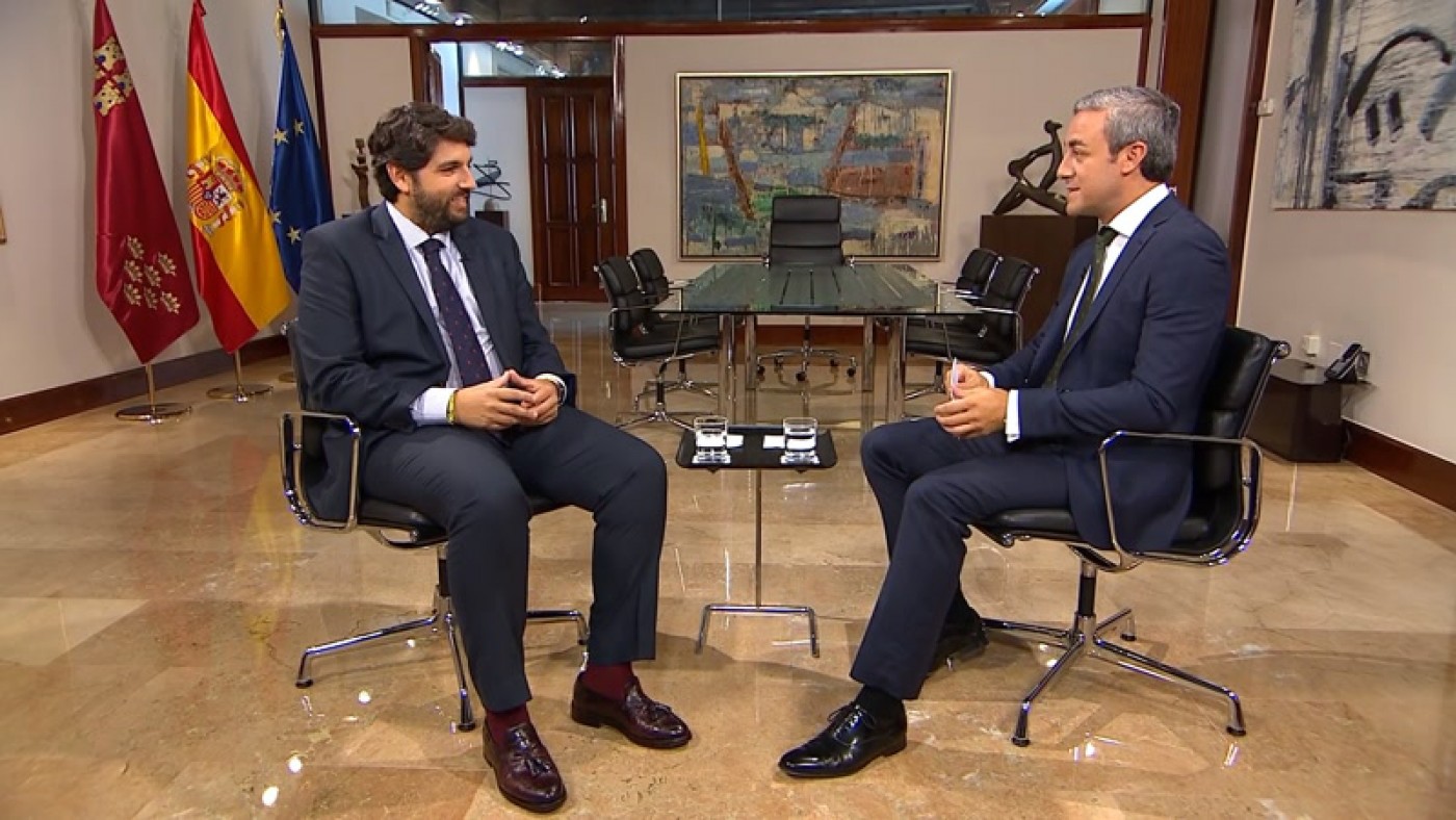 López Miras, entrevistado por Antonio Peñarrubia