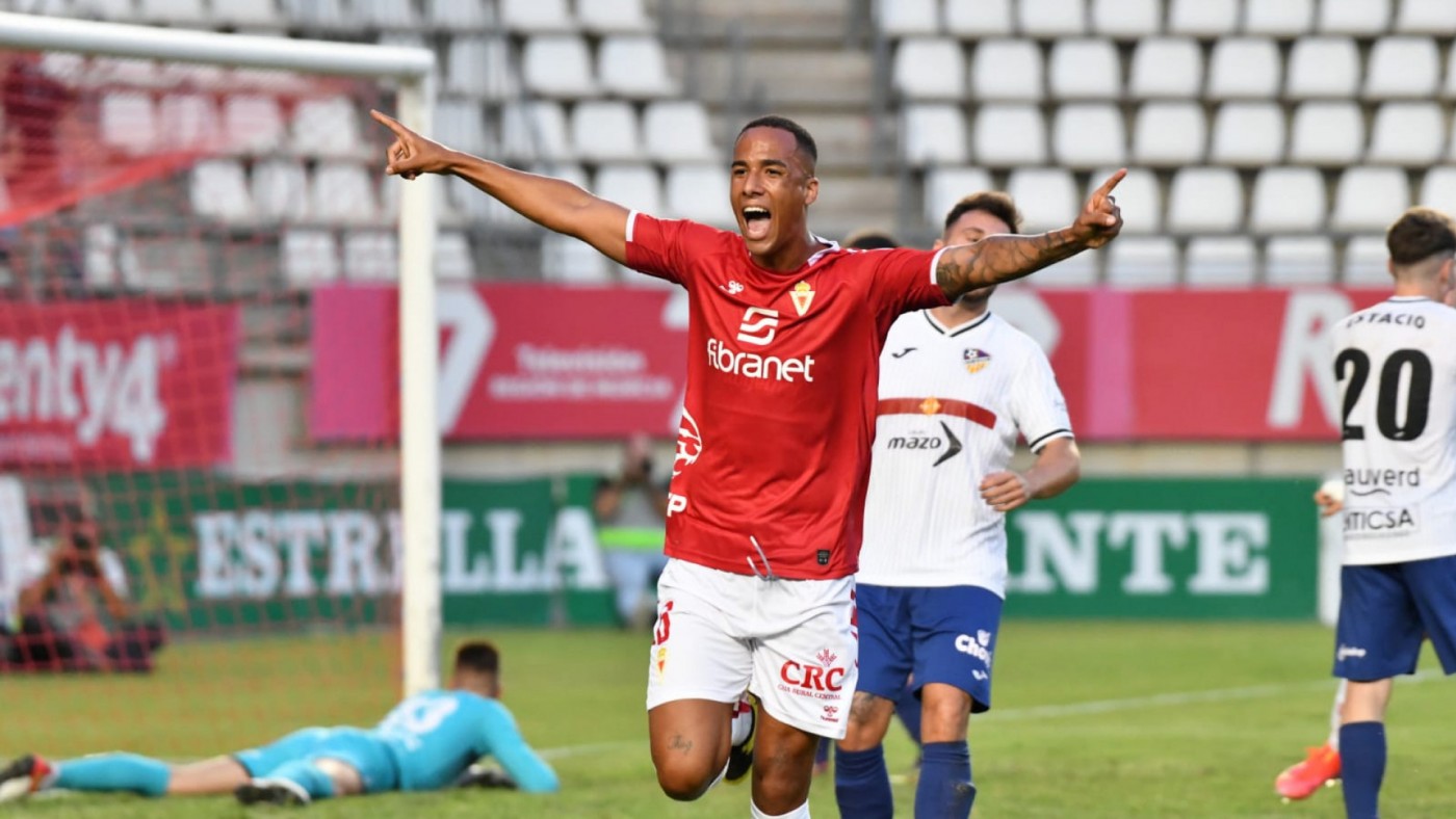 El Murcia se hace de acero en casa (1-0)