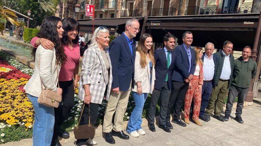 25.000 flores y 300 kilos de confeti serán lanzados en la Batalla de las Flores