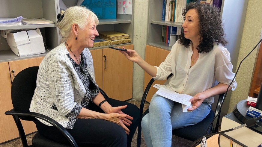Rebeca Escribano conversa con Kathryn Sikkink, catedrática de Política de Derechos Humanos en la Kennedy School of Government