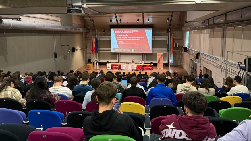Precariedad laboral, sobrecualificación y vivienda, principales problemas de los jóvenes en España