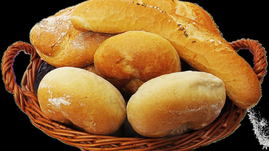 Cesto con distintas variedades de pan