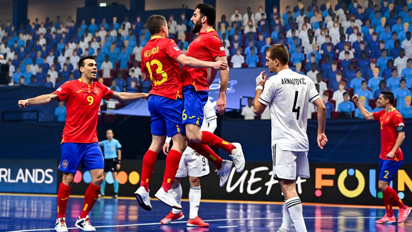 España ya asusta en el Europeo de fútbol sala