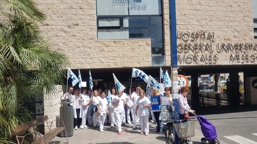 Protesta del colectivo de Auxiliares de Enfermería en el hospital Morales Meseguer de Murcia. SAE