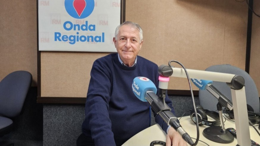 Entre Laureles. Gustavo Pérez Puig, Juan Torres Fontes, Maruja Garrido