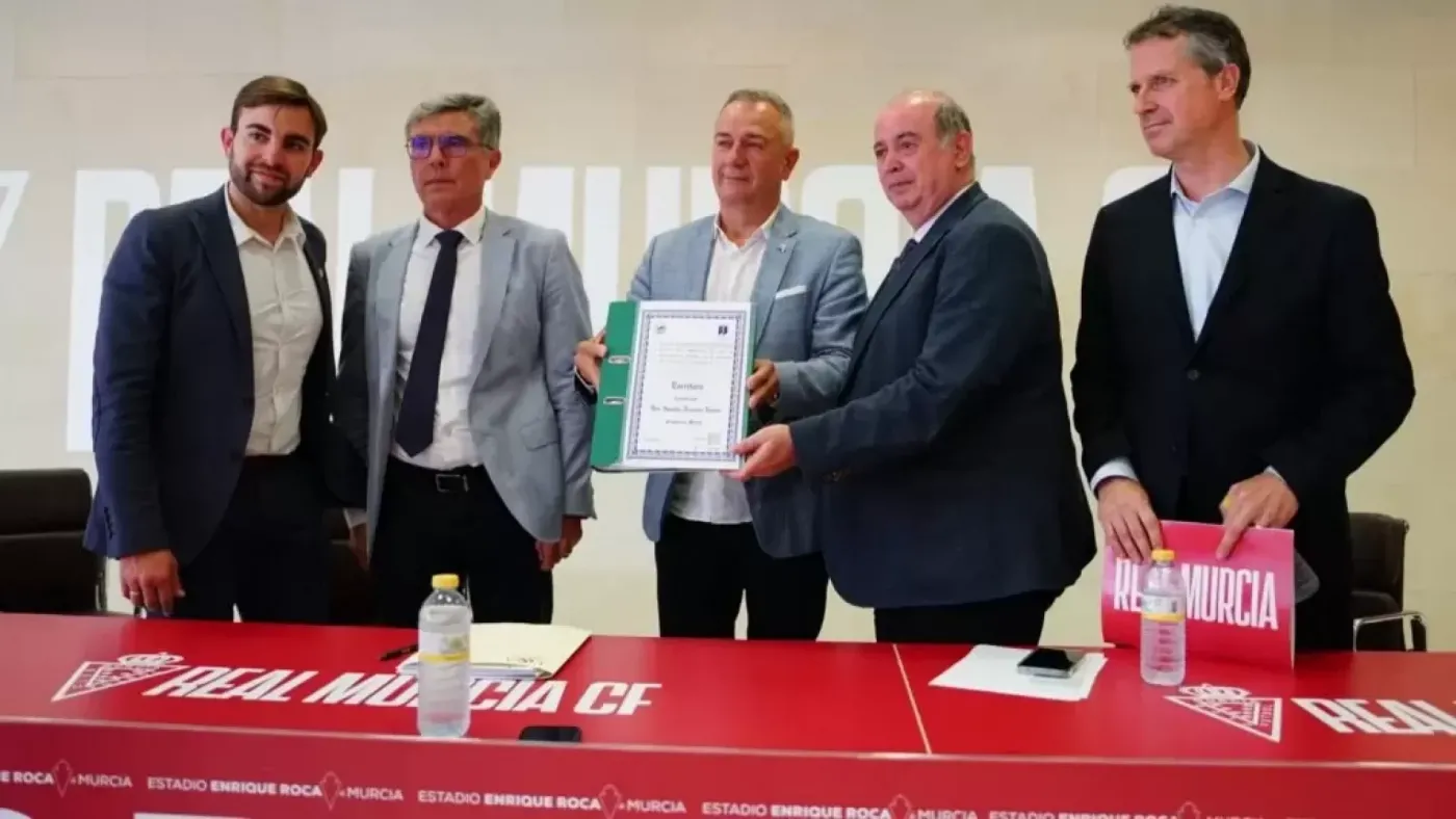 Aplazan la sentencia sobre el plan de reestructuración del Real Murcia