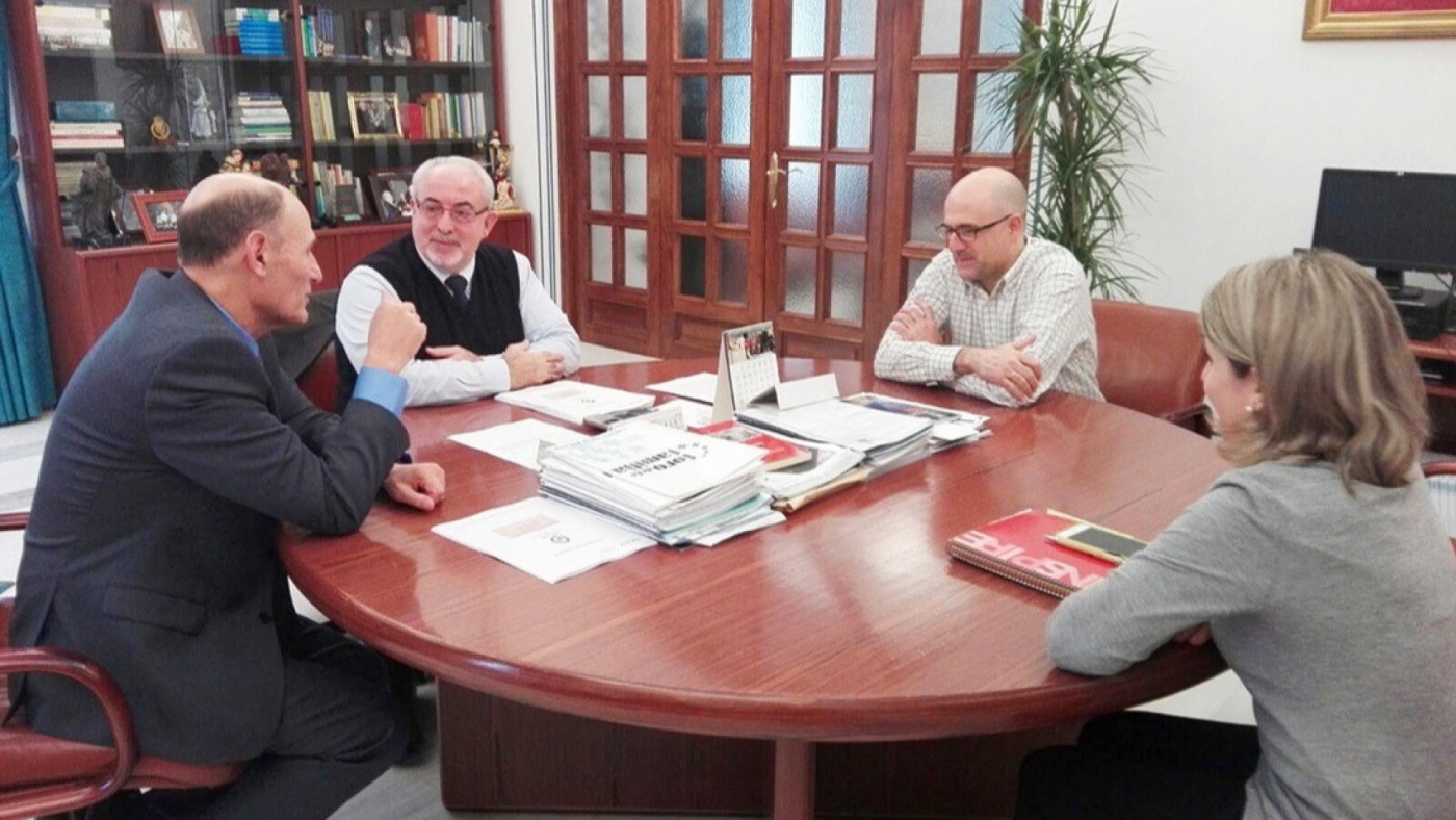 Juan Carlos Izpisúa, a la izquierda, junto a José Luis Mendoza, en la reunión celebrada en la UCAM