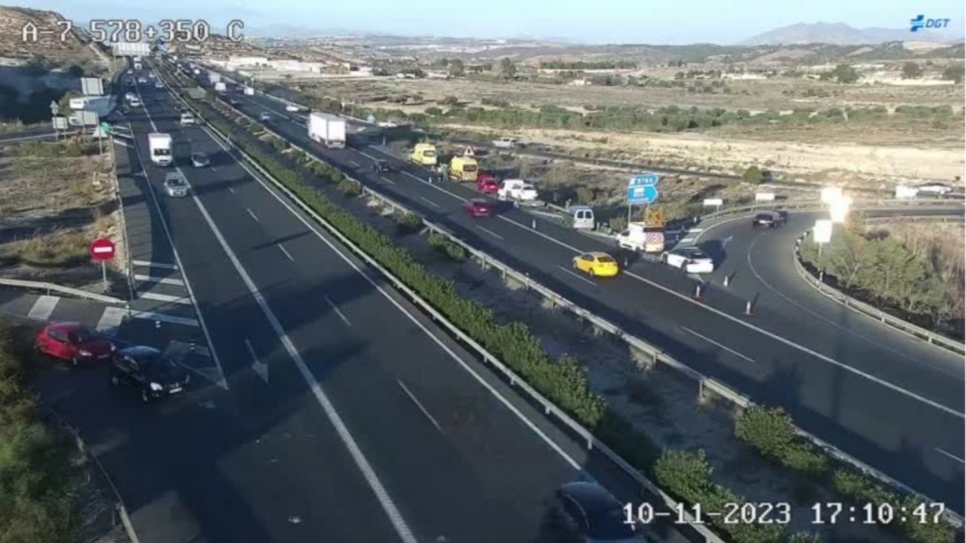 Seis heridos en una colisión múltiple en la A-7 en Alcantarilla