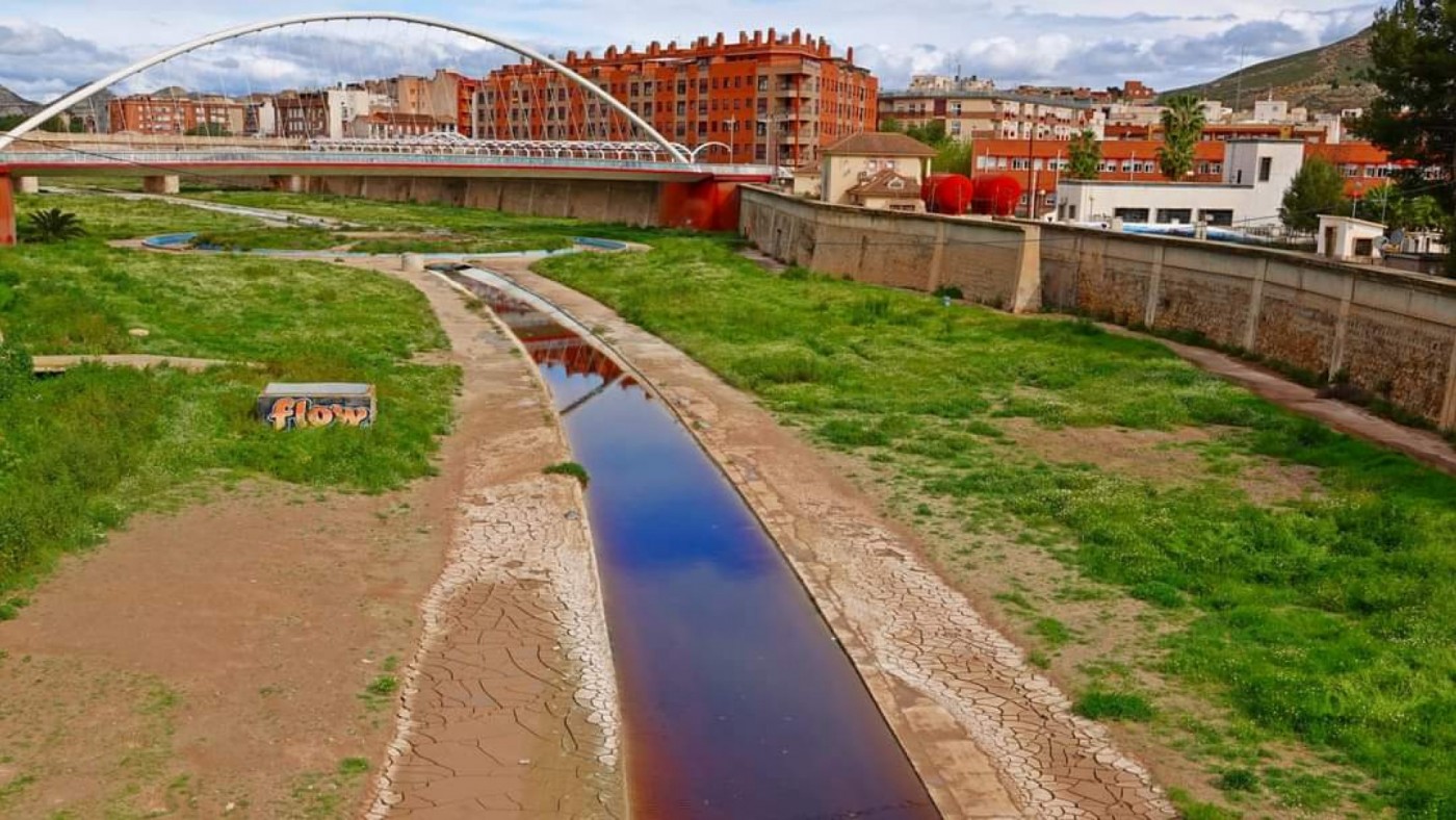 Izquierda Unida denuncia la contaminación del río Guadalentín en Lorca