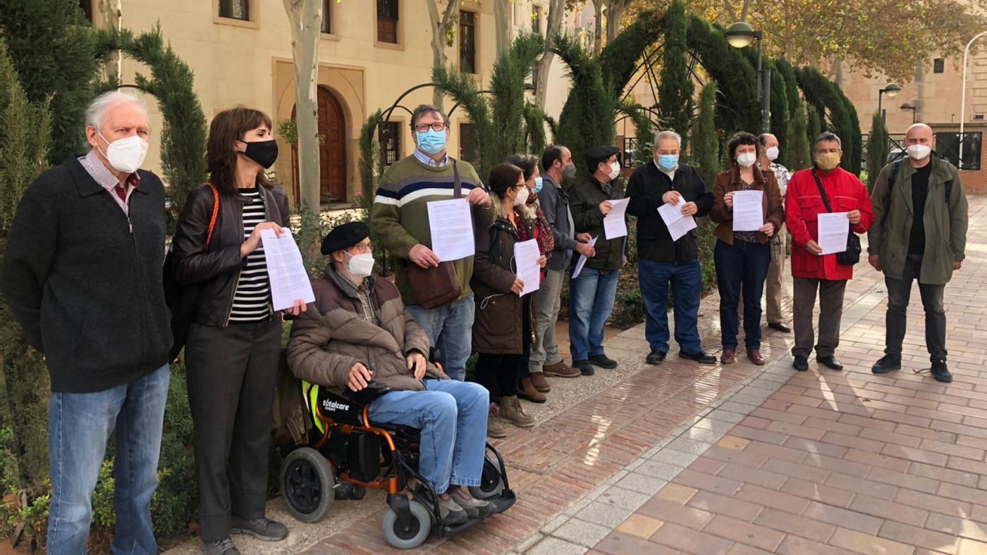 Concentración de las organizaciones firmantes frente al Palacio de San Esteban