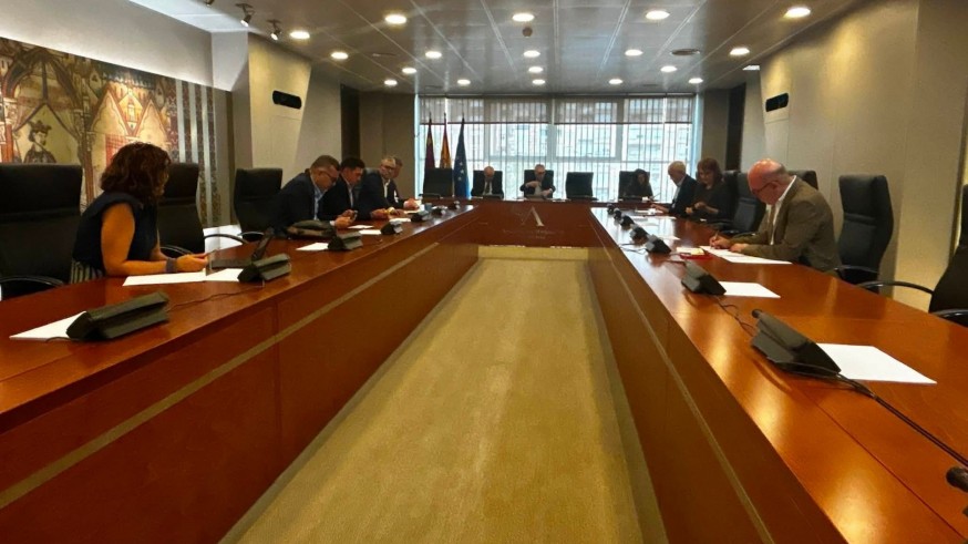 PP y VOX elaborarán el informe para decidir si la Asamblea se persona en el recurso sobre Sierra Espuña