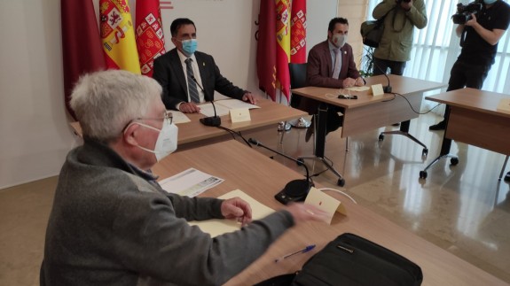 Imagen de la reunión mantenida esta mañana en el Ayuntamiento de Murcia. ORM