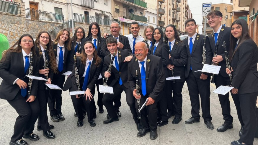 A bombo y platillo, con la Agrupación Musical Santa Cecilia de Abarán