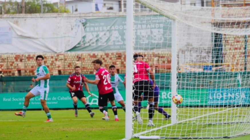 El Cartagena cae ante el Sanluqueño (3-0)