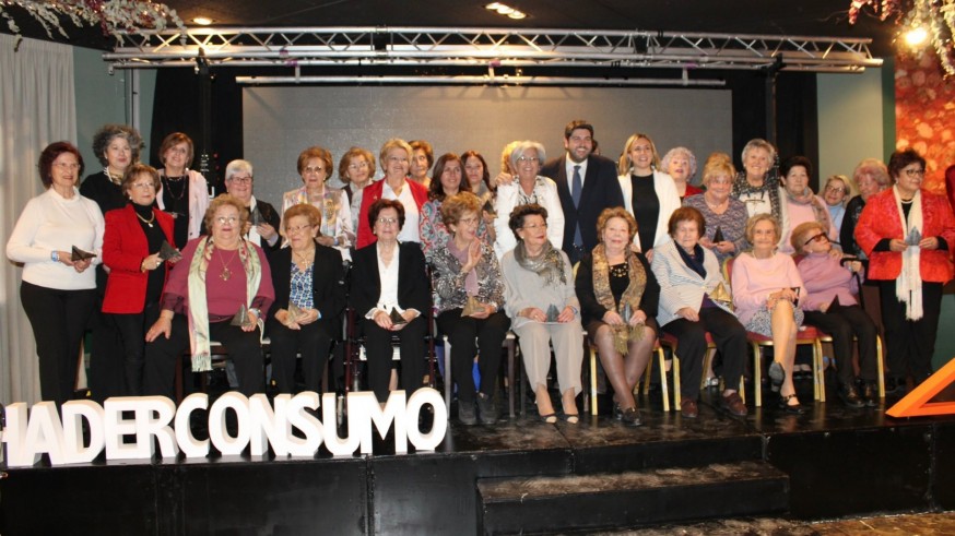 Thader Consumo celebra su 60 aniversario premiando a 30 mujeres