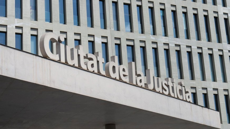 A prisión unos padres por agresión sexual y lesiones graves a su bebé de un mes