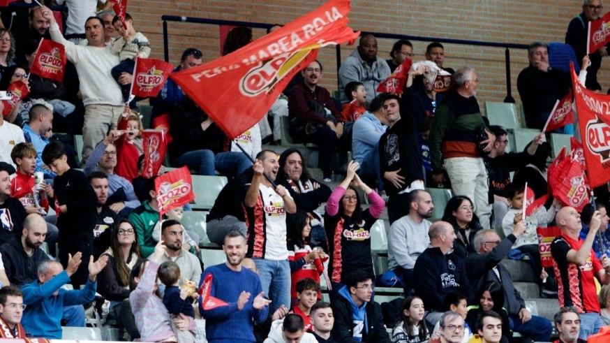 ElPozo Murcia quiere que el lleno ante el Barça se repita más a menudo