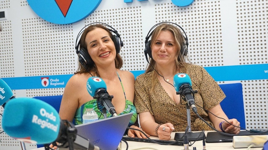 Nadie como Nadia. Nadia Guillamón y Carmencita Murcianica nos traen el juego 'Flipas o Fakes', con noticias curiosas reales o falsas