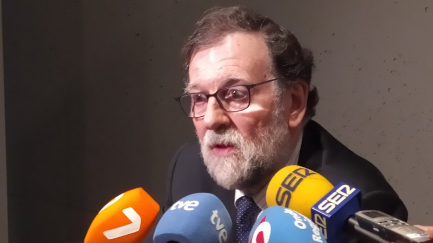 Rajoy en Murcia: "Lo que es España se decide entre todos y no entre partidos independentistas y un partido nacional