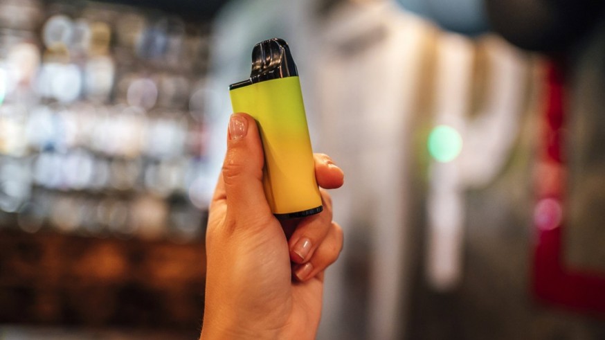 La Región de Murcia lanza la campaña 'Pasa de vapear' para frenar el uso de cigarrillos electrónicos entre los jóvenes