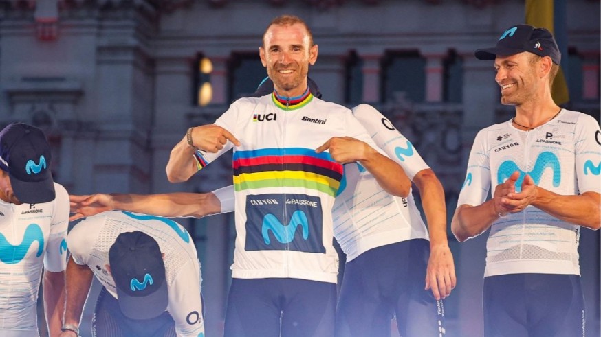 Alejandro Valverde se despide de la Vuelta con honores