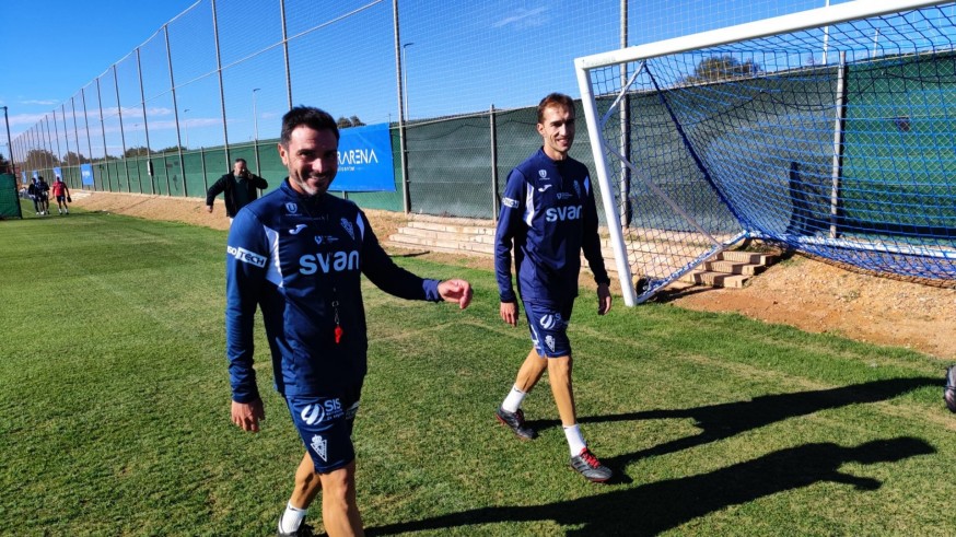 El Murcia se refuerza con Rafa López, segundo entrenador de Colunga