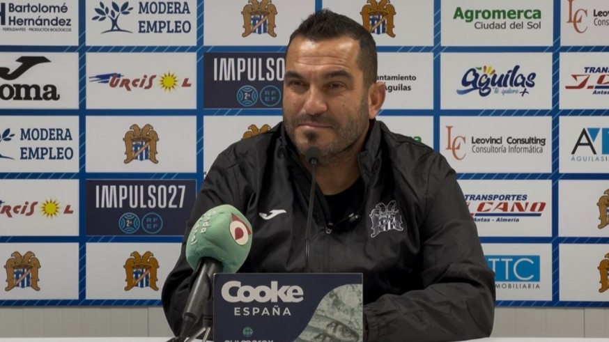 Adrián: "Lucharemos por todo, pero el reto es jugar el playoff"