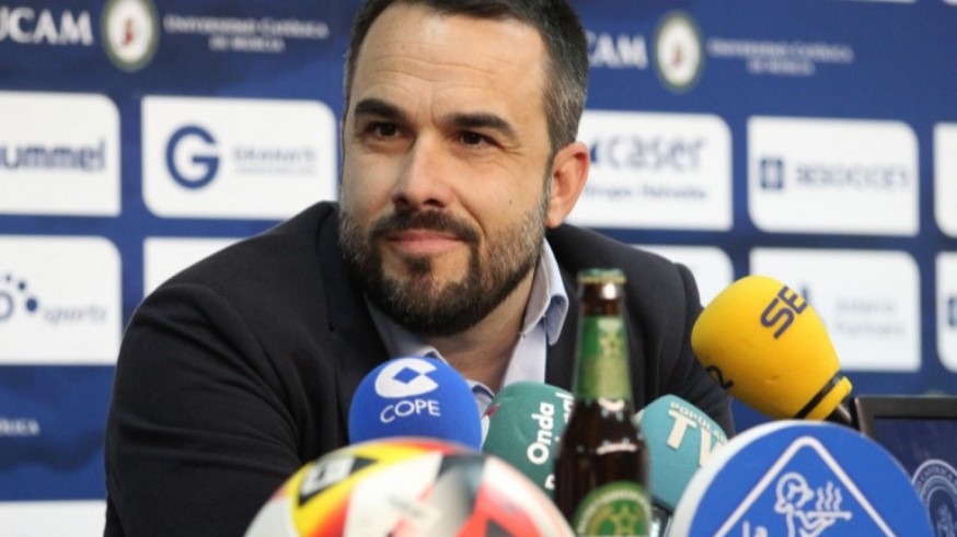 Álvaro Muñoz: "Tenemos una plantilla cargada de ilusión"