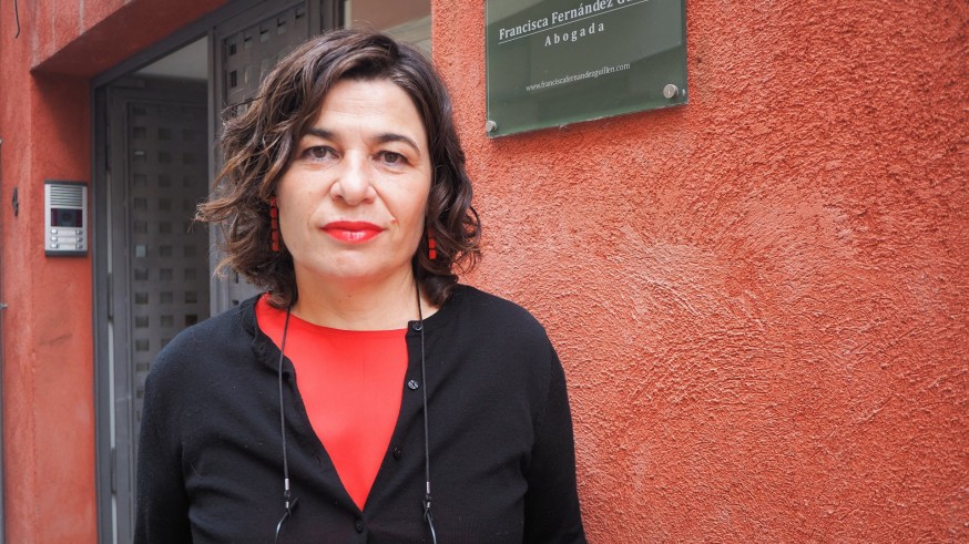 La abogada Francisca Fernández imparte una conferencia sobre violencia obstétrica en Murcia