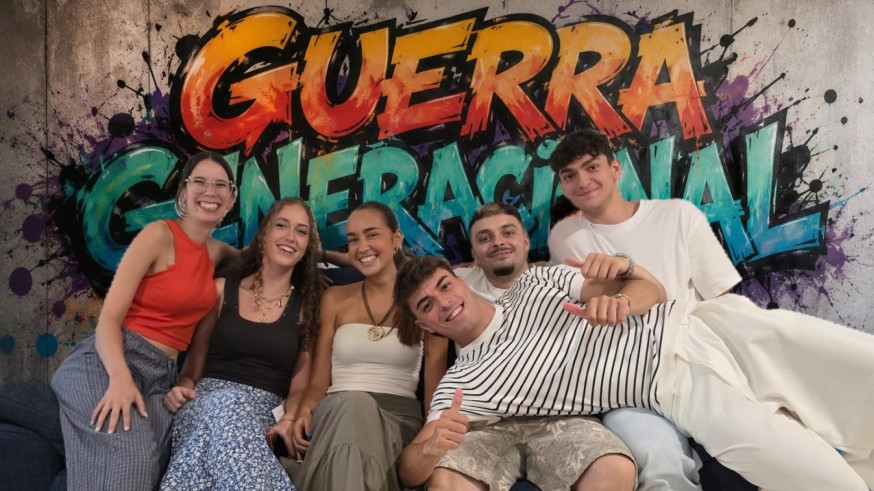 Guerra generacional. Jóvenes debaten sobre la "caída" de los influencers y la creciente brecha con su audiencia