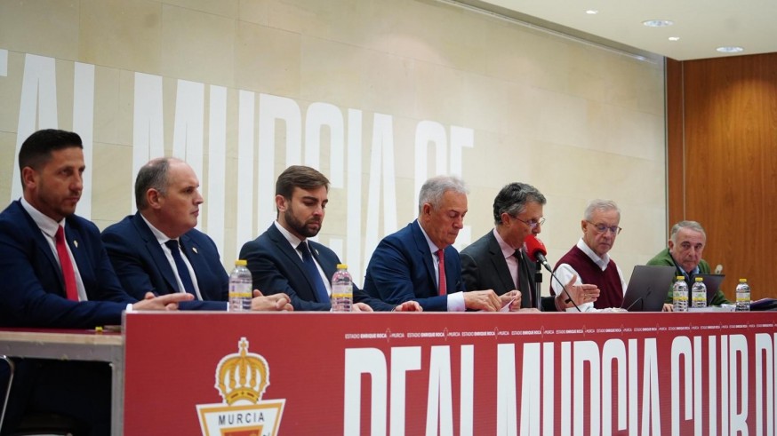 Nuevo golpe al plan de reestructuración del Real Murcia 