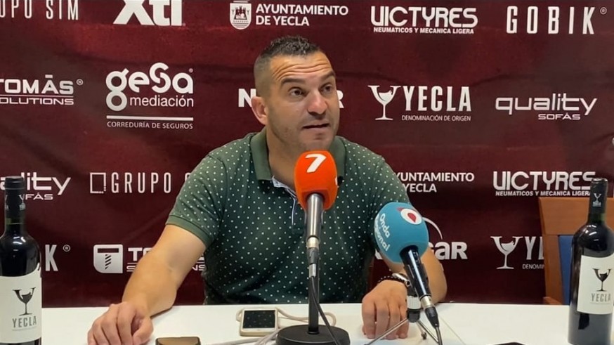 Adrián Hernández: "Nos debemos tomar el reto del playoff sin ansiedad"